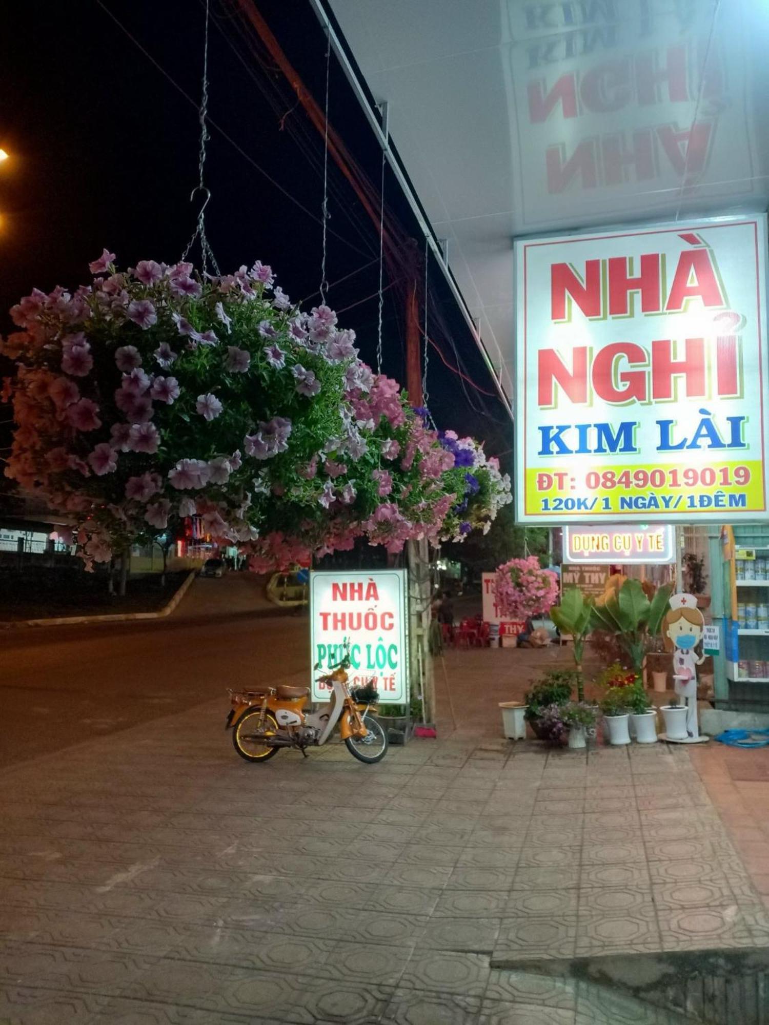 Nhà Nghỉ Kim Lài Pleiku Exterior foto