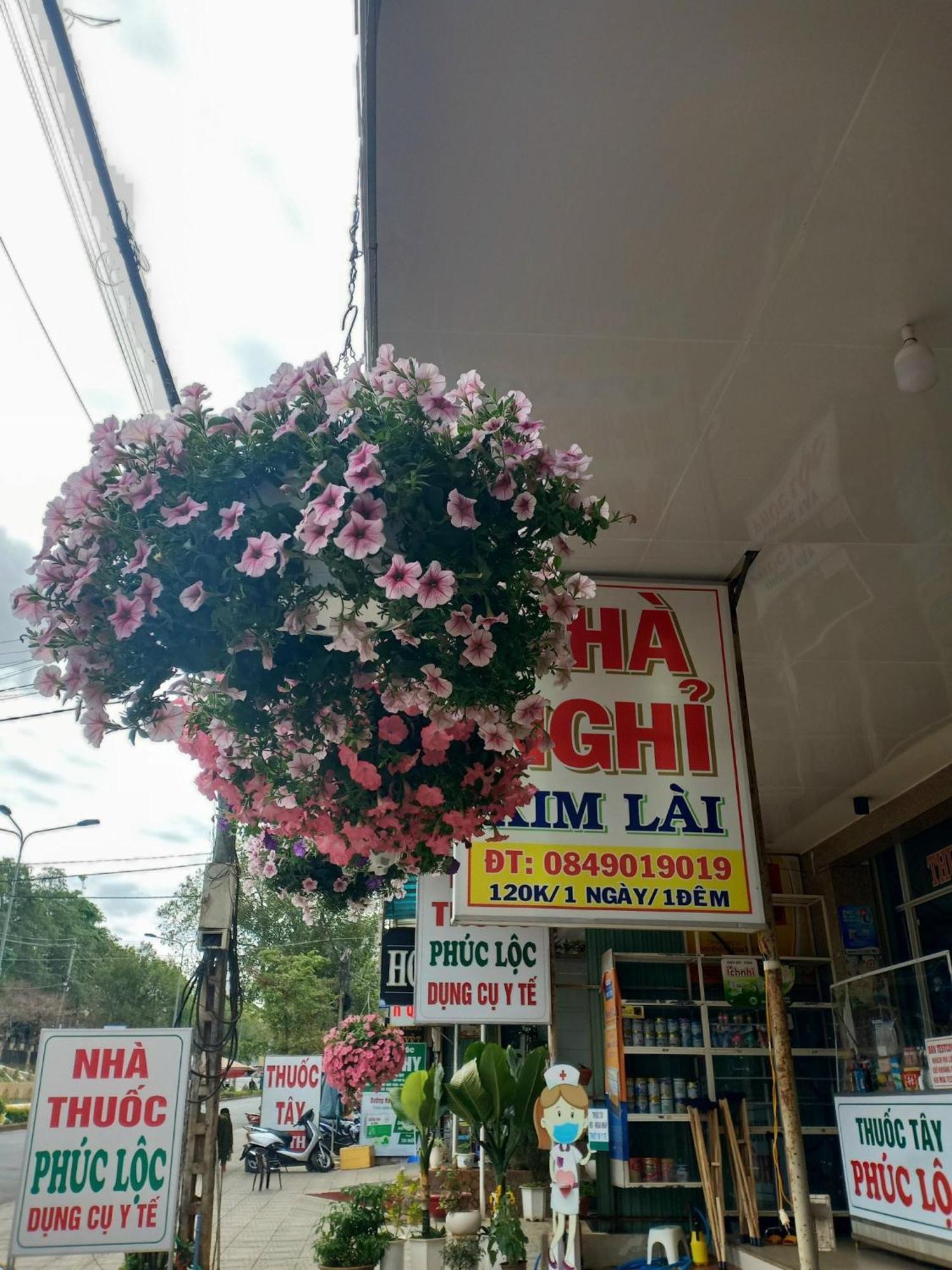 Nhà Nghỉ Kim Lài Pleiku Exterior foto